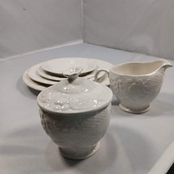 Cuthbertson's Burleigh Davenport Set Of Strawberry  Grape Leaf White Dinnerware - Picture 11 of 16